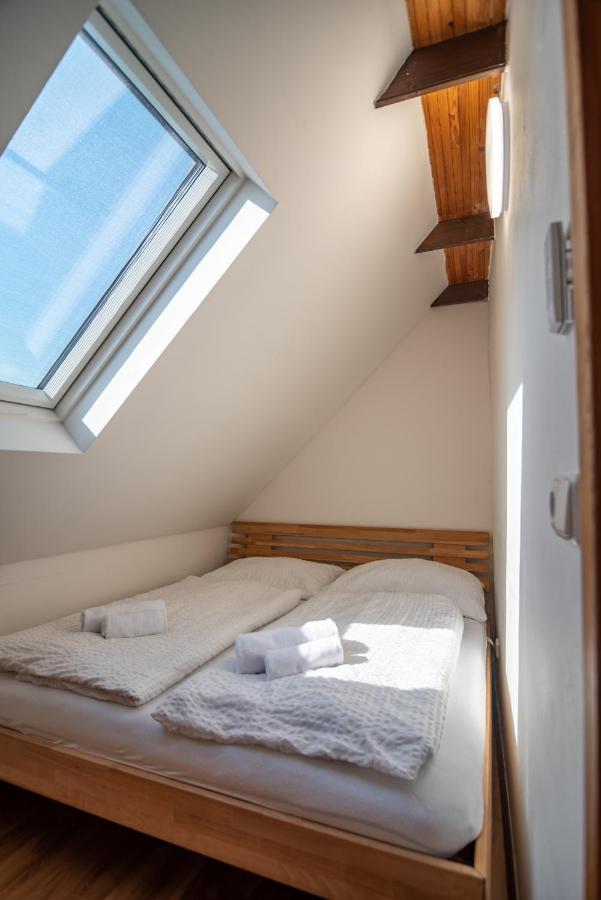 Mikulov - Inn - Hotel S Vinnym Sklepem Venuse מראה חיצוני תמונה