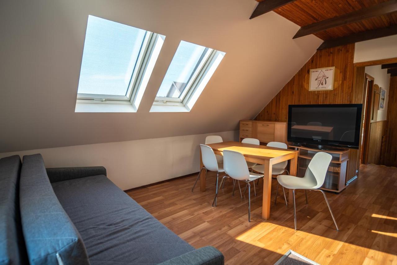 Mikulov - Inn - Hotel S Vinnym Sklepem Venuse מראה חיצוני תמונה