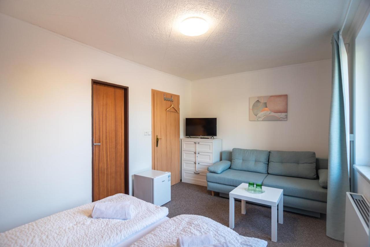 Mikulov - Inn - Hotel S Vinnym Sklepem Venuse מראה חיצוני תמונה