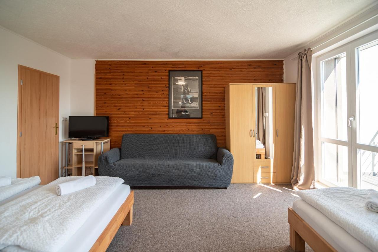 Mikulov - Inn - Hotel S Vinnym Sklepem Venuse מראה חיצוני תמונה