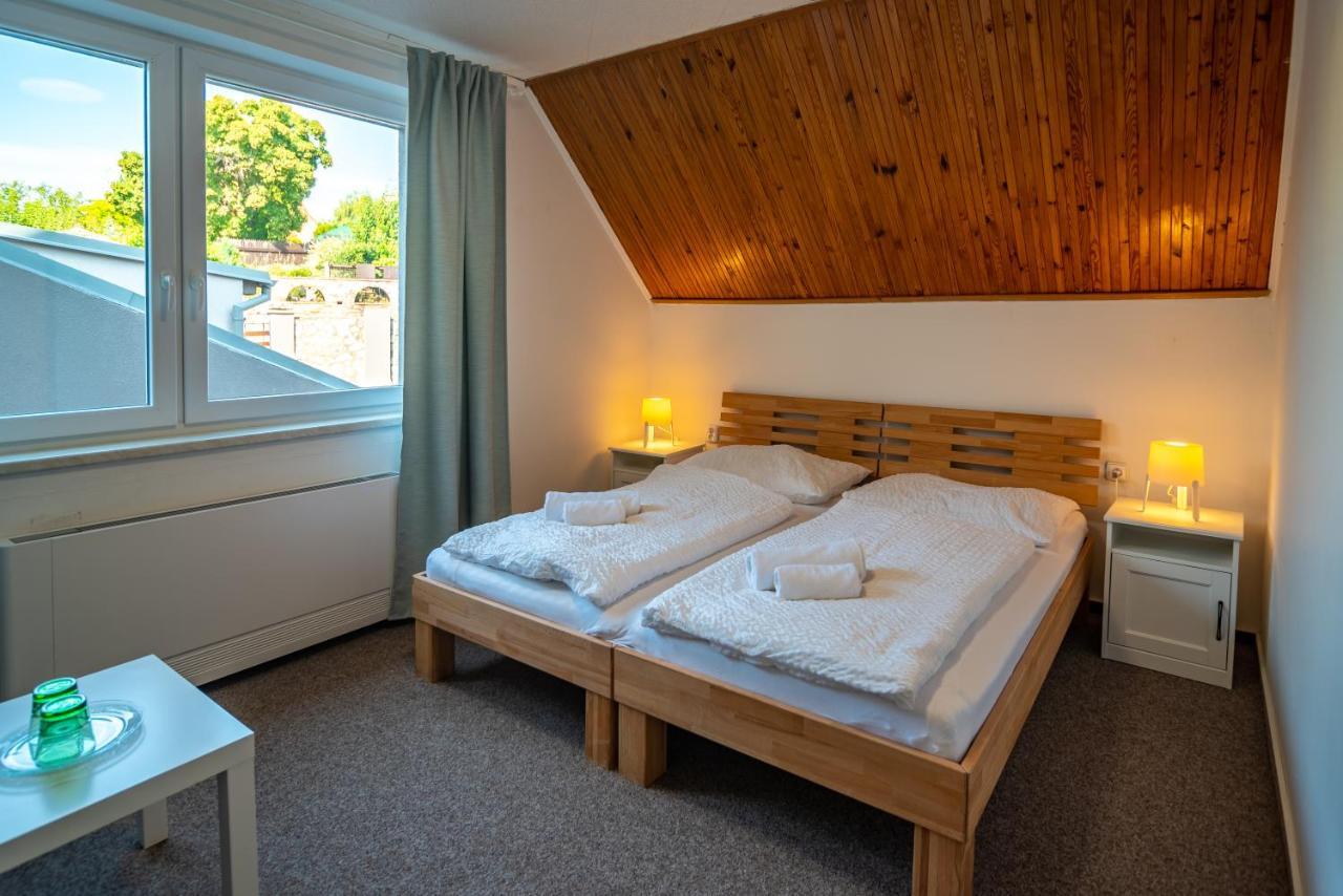 Mikulov - Inn - Hotel S Vinnym Sklepem Venuse מראה חיצוני תמונה