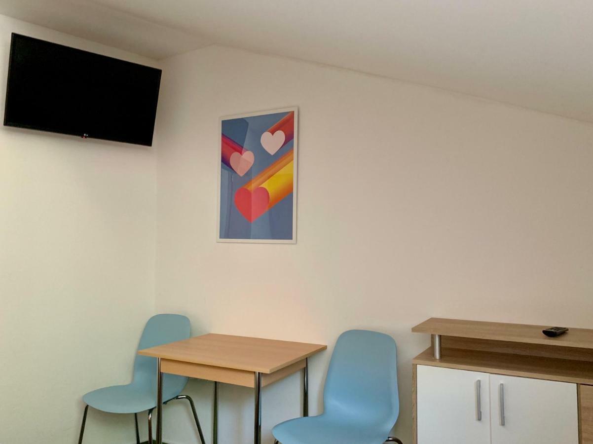 Mikulov - Inn - Hotel S Vinnym Sklepem Venuse מראה חיצוני תמונה